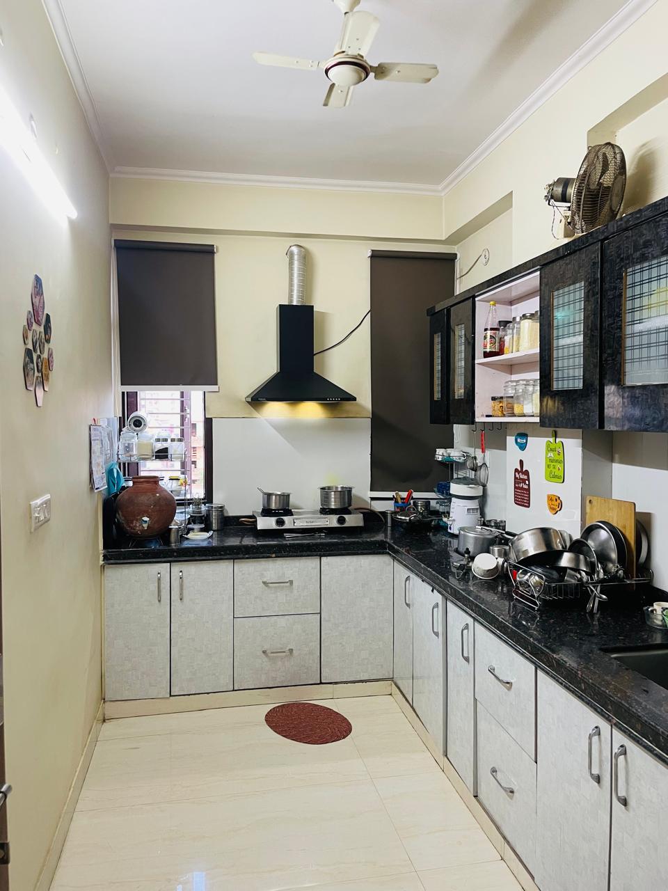 3BHK Fully Furnished Flat for Rent – Prime Location