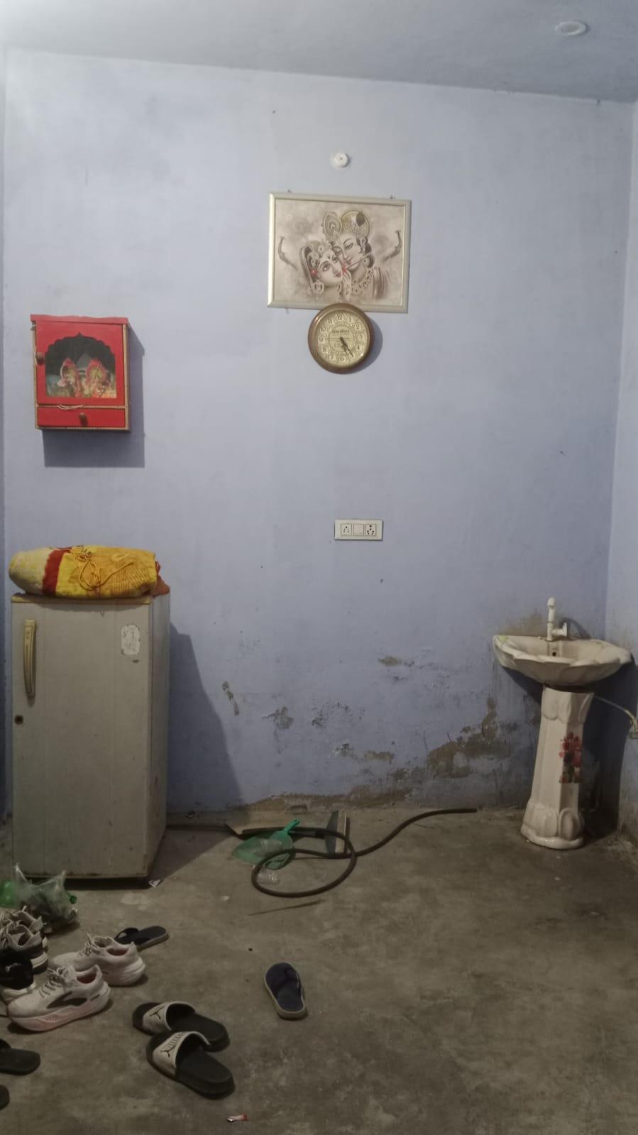 Property is a house well done with tiles and finishing and a very cheap full rate and house have paata approval from uit