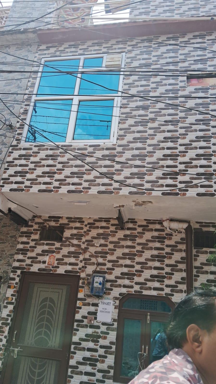 Room for Rent in Kala Kua Housing Board Alwar | 10×10 ft | 1 Letbath | KeyMyHome