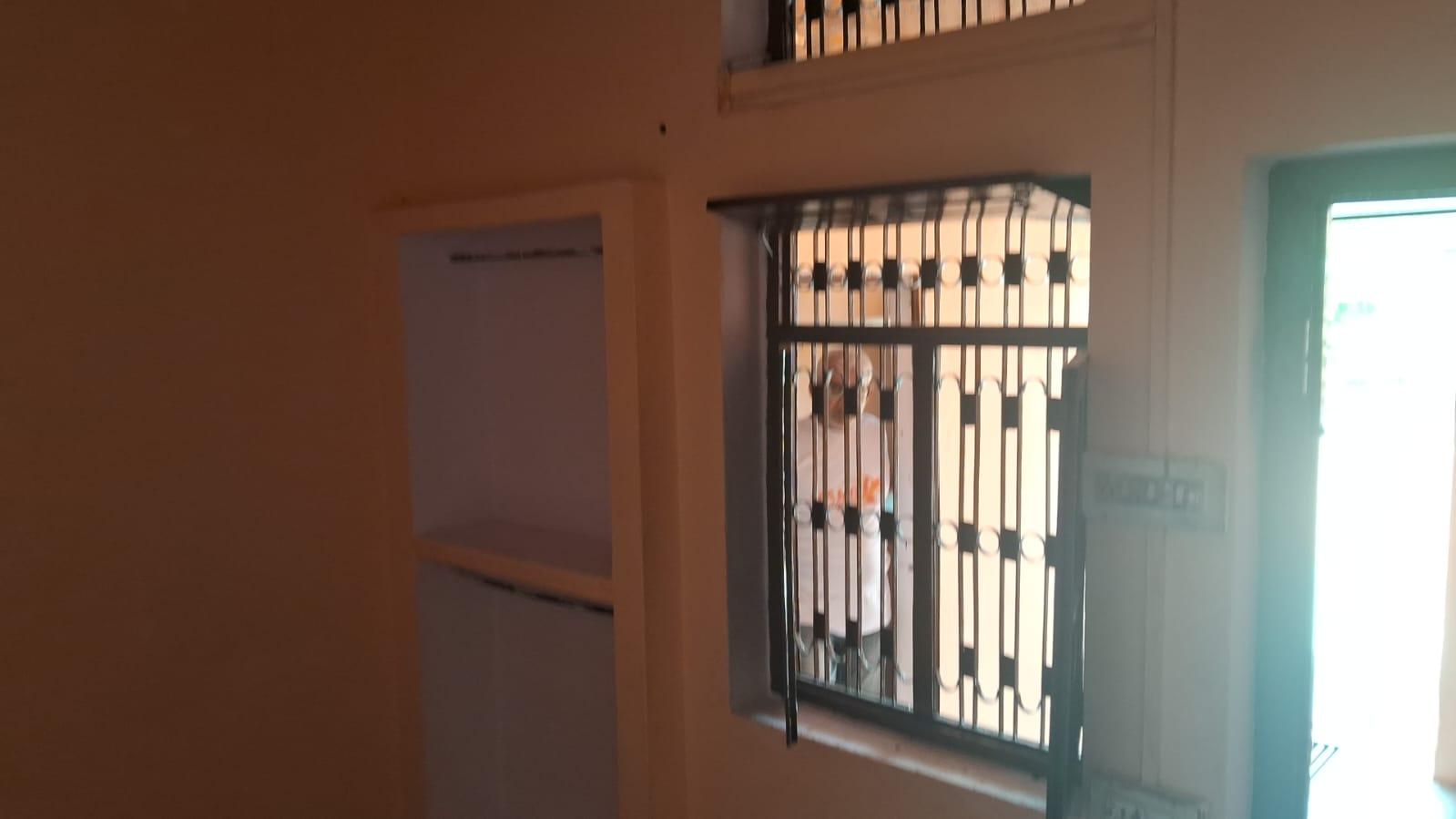 House for Rent in Kala Kua Housing Board Alwar | Park Face | 2.5 Room | 1st Floor | 1 Letbath | Govt Worker/Family Only | KeyMyHome